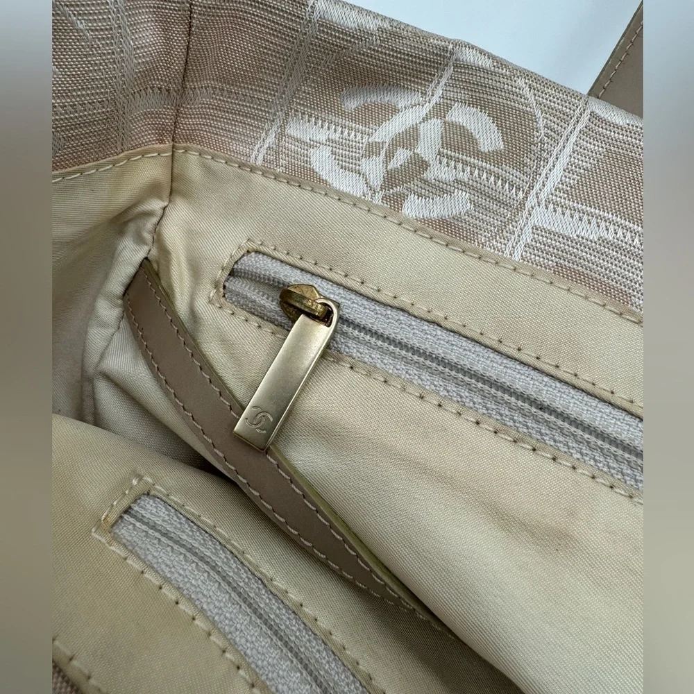 Chanel-Authentic- Travel Line Tote Bag Pink Blush - Picture 13 of 15